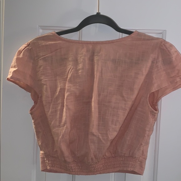 light pink hollister shirt - Picture 2 of 2